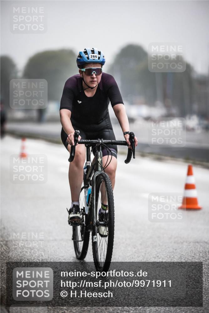 16.08.2026 - KN Förde Triathlon 2026 H.Heesch http://msf.ph/oto/9971911 16.08.2026 10:02:49 Radfahren 181, 233, 234, 253, 266 meine-sportfotos.de