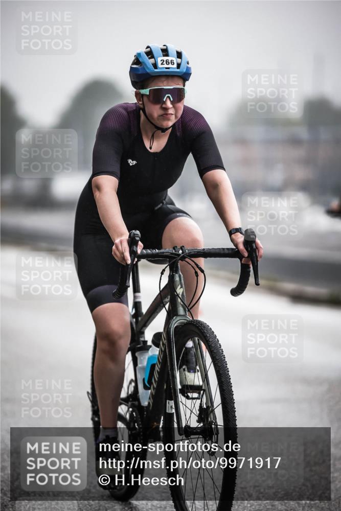 16.08.2026 - KN Förde Triathlon 2026 H.Heesch http://msf.ph/oto/9971917 16.08.2026 10:02:49 Radfahren 181, 233, 234, 253, 266 meine-sportfotos.de