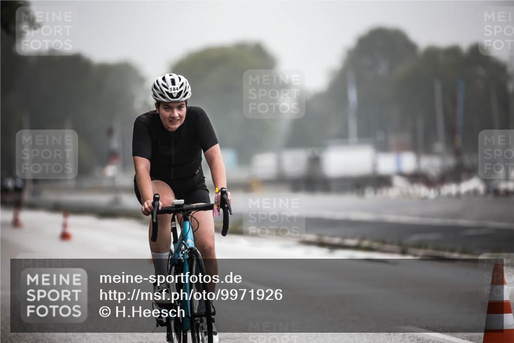 16.08.2026 - KN Förde Triathlon 2026 H.Heesch http://msf.ph/oto/9971926 16.08.2026 10:03:09 Radfahren 193, 232 meine-sportfotos.de