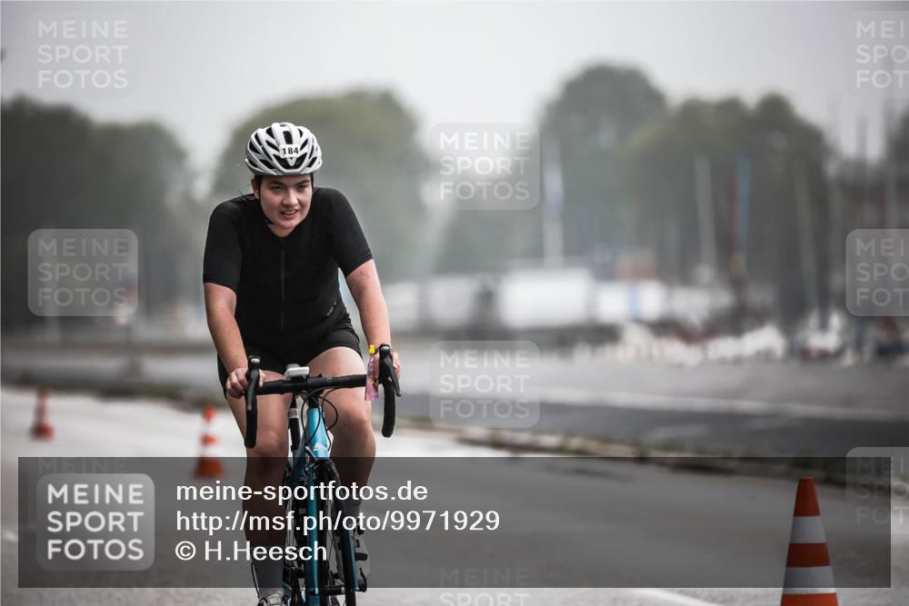 16.08.2026 - KN Förde Triathlon 2026 H.Heesch http://msf.ph/oto/9971929 16.08.2026 10:03:09 Radfahren 193, 232 meine-sportfotos.de