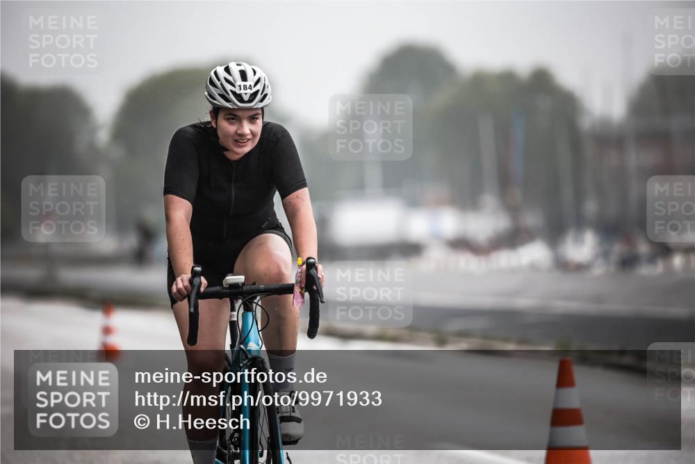 16.08.2026 - KN Förde Triathlon 2026 H.Heesch http://msf.ph/oto/9971933 16.08.2026 10:03:09 Radfahren 193, 232 meine-sportfotos.de
