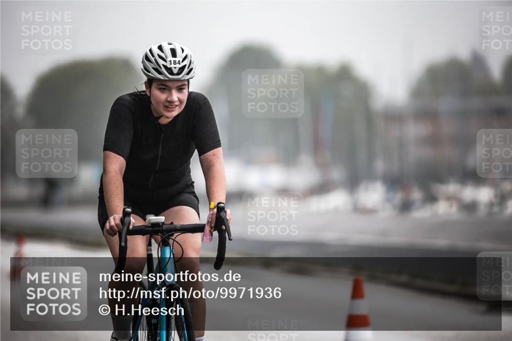 16.08.2026 - KN Förde Triathlon 2026 H.Heesch http://msf.ph/oto/9971936 16.08.2026 10:03:10 Radfahren 152, 193, 232 meine-sportfotos.de