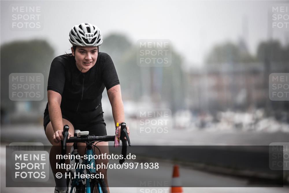 16.08.2026 - KN Förde Triathlon 2026 H.Heesch http://msf.ph/oto/9971938 16.08.2026 10:03:10 Radfahren 152, 193, 232 meine-sportfotos.de