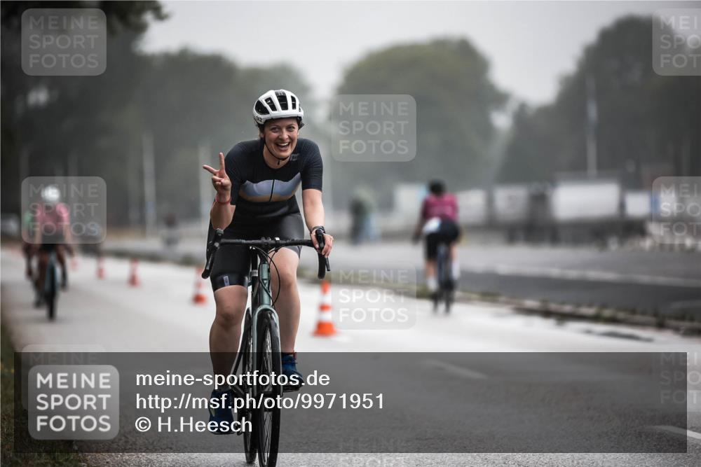 16.08.2026 - KN Förde Triathlon 2026 H.Heesch http://msf.ph/oto/9971951 16.08.2026 10:03:14 Radfahren 152, 193, 232 meine-sportfotos.de