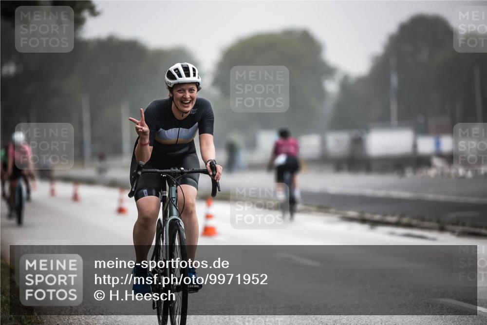 16.08.2026 - KN Förde Triathlon 2026 H.Heesch http://msf.ph/oto/9971952 16.08.2026 10:03:14 Radfahren 152, 193, 232 meine-sportfotos.de