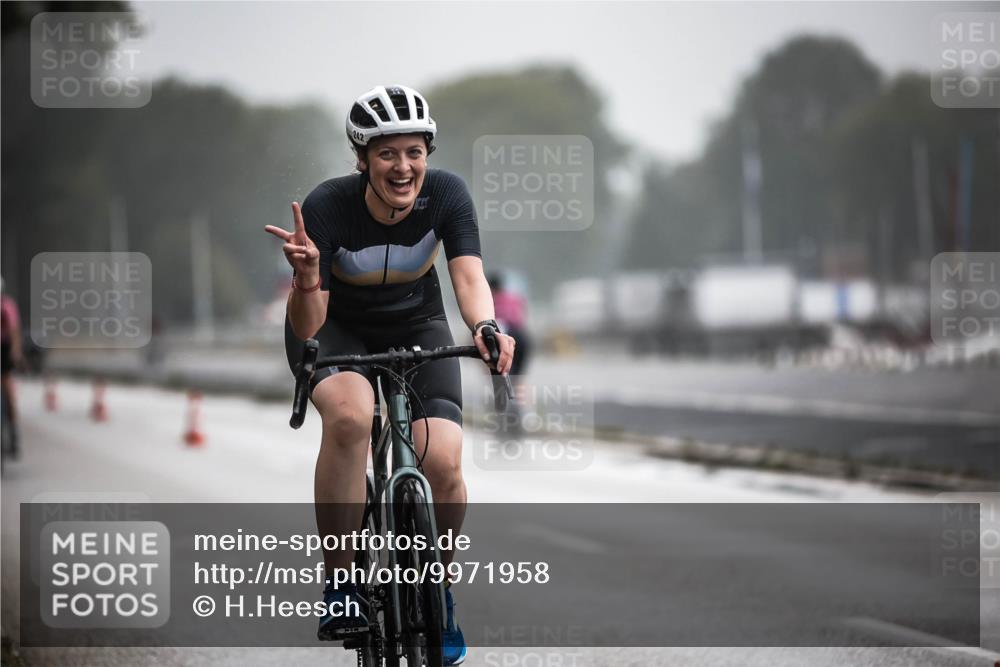 16.08.2026 - KN Förde Triathlon 2026 H.Heesch http://msf.ph/oto/9971958 16.08.2026 10:03:14 Radfahren 152, 193, 232 meine-sportfotos.de