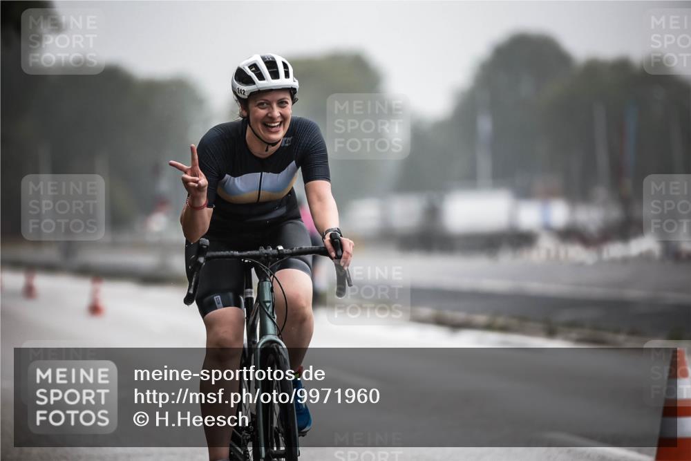 16.08.2026 - KN Förde Triathlon 2026 H.Heesch http://msf.ph/oto/9971960 16.08.2026 10:03:14 Radfahren 152, 193, 232 meine-sportfotos.de