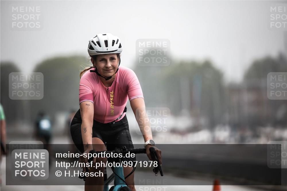 16.08.2026 - KN Förde Triathlon 2026 H.Heesch http://msf.ph/oto/9971978 16.08.2026 10:03:19 Radfahren 241, 244 meine-sportfotos.de