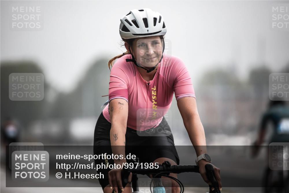 16.08.2026 - KN Förde Triathlon 2026 H.Heesch http://msf.ph/oto/9971985 16.08.2026 10:03:20 Radfahren 241, 244 meine-sportfotos.de