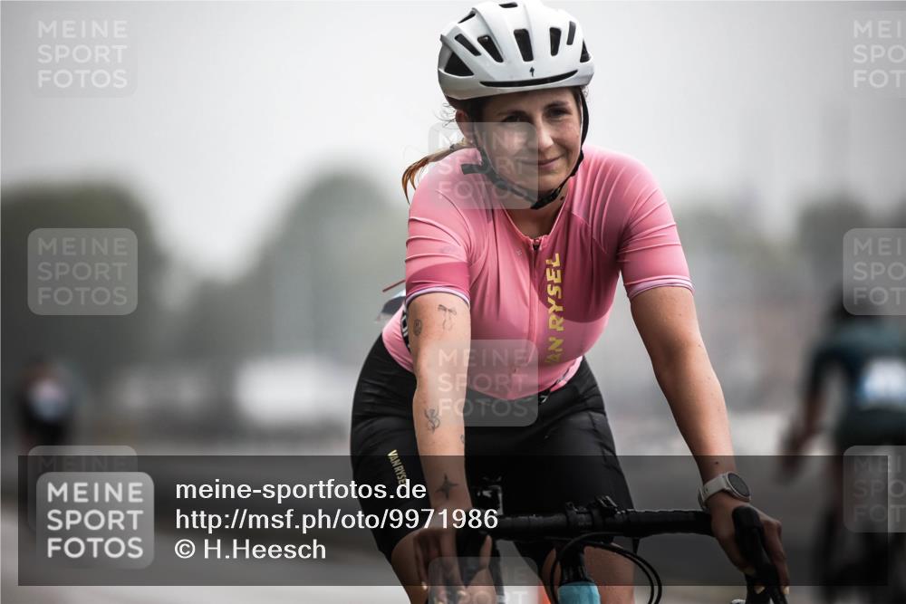 16.08.2026 - KN Förde Triathlon 2026 H.Heesch http://msf.ph/oto/9971986 16.08.2026 10:03:20 Radfahren 241, 244 meine-sportfotos.de