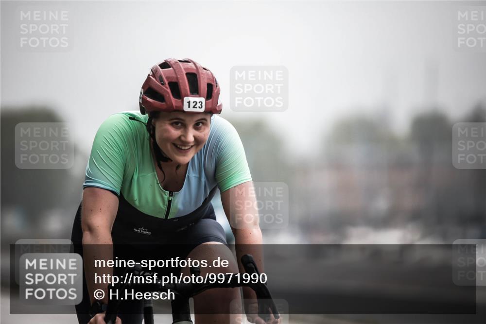 16.08.2026 - KN Förde Triathlon 2026 H.Heesch http://msf.ph/oto/9971990 16.08.2026 10:03:21 Radfahren 241, 244 meine-sportfotos.de
