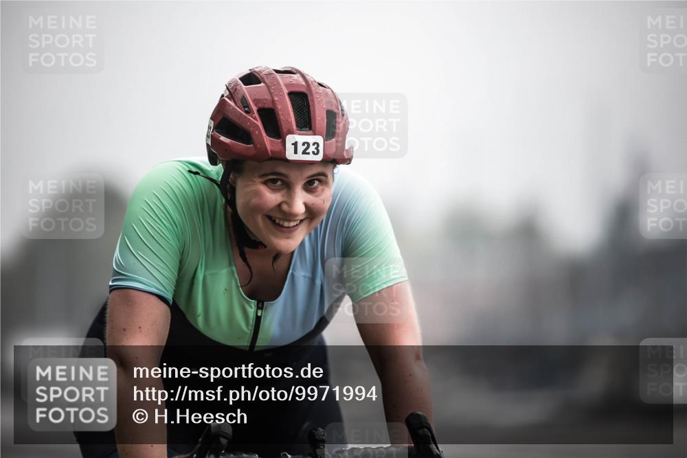 16.08.2026 - KN Förde Triathlon 2026 H.Heesch http://msf.ph/oto/9971994 16.08.2026 10:03:21 Radfahren 241, 244 meine-sportfotos.de