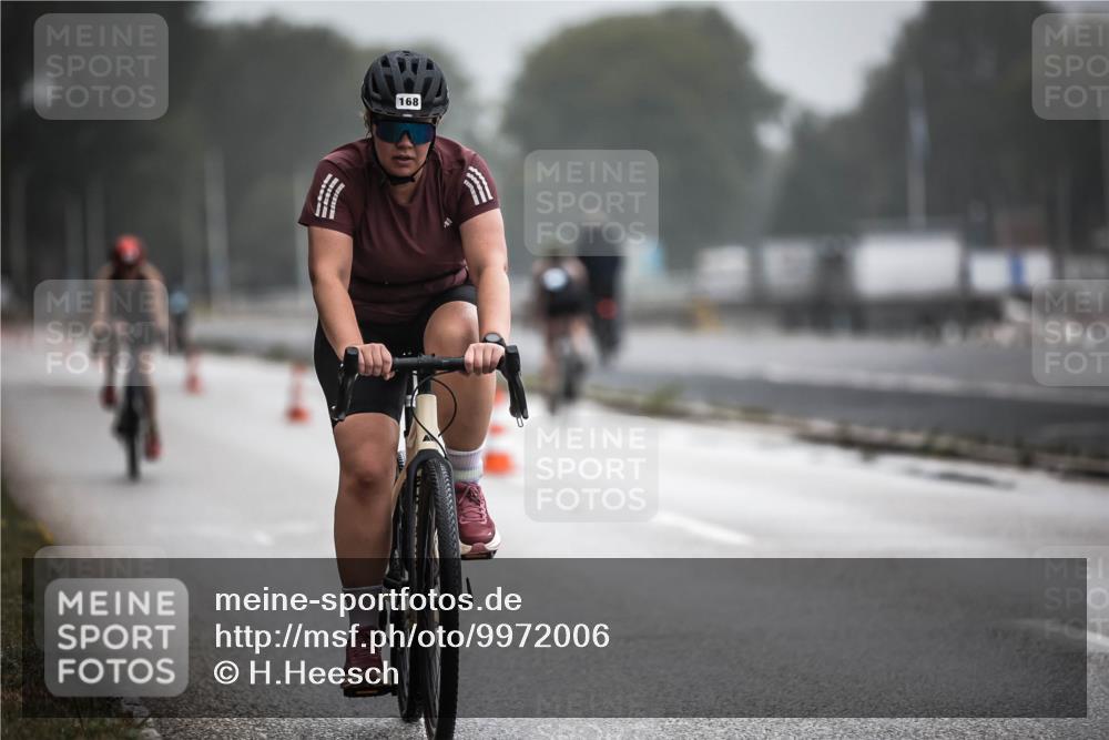 16.08.2026 - KN Förde Triathlon 2026 H.Heesch http://msf.ph/oto/9972006 16.08.2026 10:03:33 Radfahren  meine-sportfotos.de