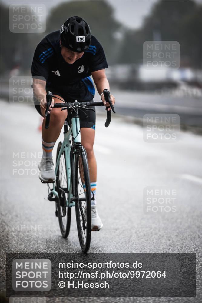 16.08.2026 - KN Förde Triathlon 2026 H.Heesch http://msf.ph/oto/9972064 16.08.2026 10:04:01 Radfahren 240 meine-sportfotos.de