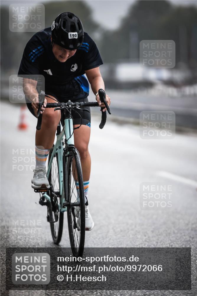 16.08.2026 - KN Förde Triathlon 2026 H.Heesch http://msf.ph/oto/9972066 16.08.2026 10:04:02 Radfahren 240 meine-sportfotos.de