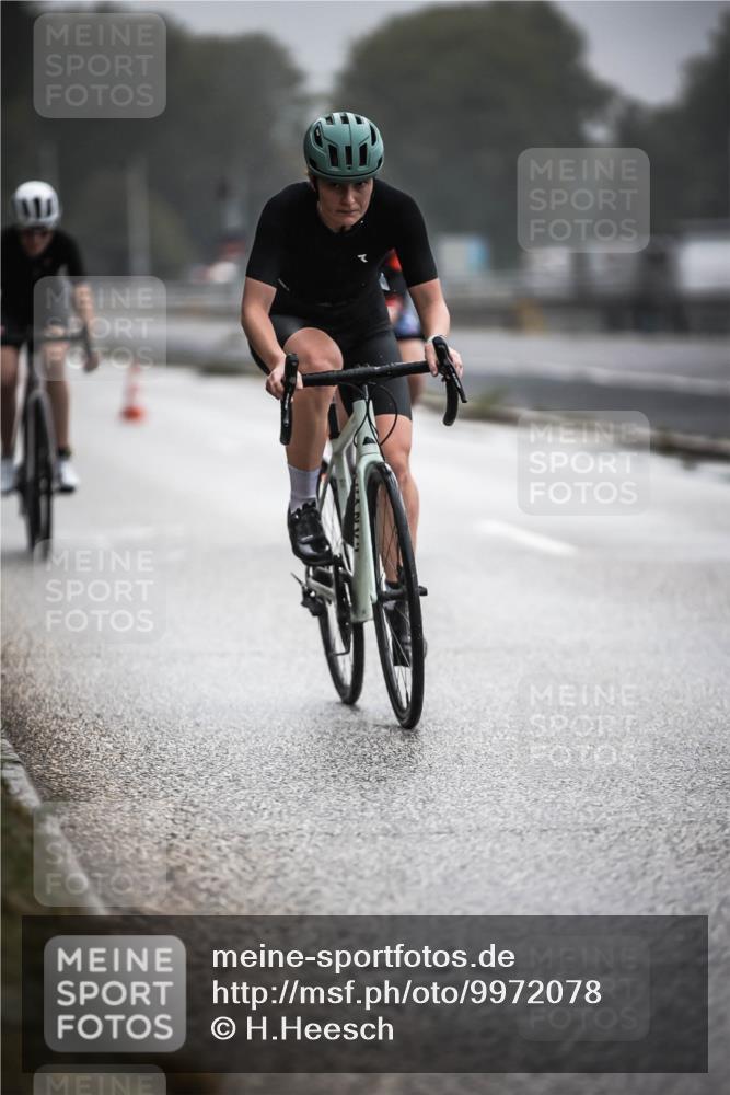 16.08.2026 - KN Förde Triathlon 2026 H.Heesch http://msf.ph/oto/9972078 16.08.2026 10:04:04 Radfahren 226, 240 meine-sportfotos.de