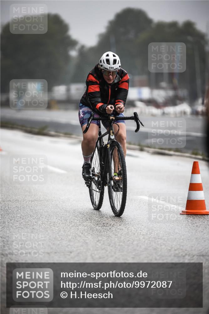 16.08.2026 - KN Förde Triathlon 2026 H.Heesch http://msf.ph/oto/9972087 16.08.2026 10:04:05 Radfahren 226, 240 meine-sportfotos.de