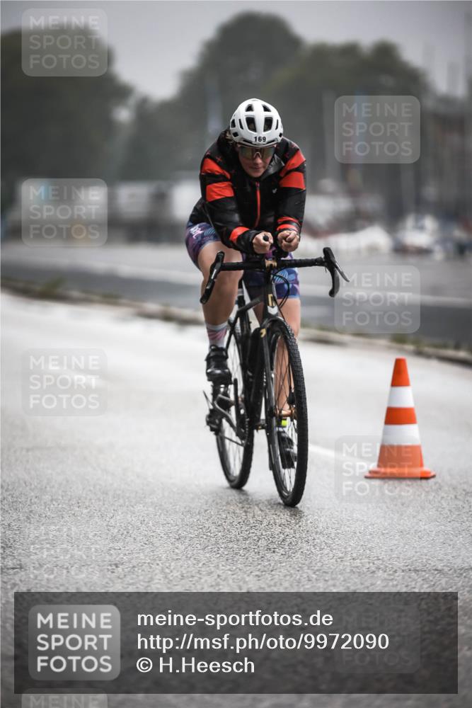 16.08.2026 - KN Förde Triathlon 2026 H.Heesch http://msf.ph/oto/9972090 16.08.2026 10:04:05 Radfahren 226, 240 meine-sportfotos.de