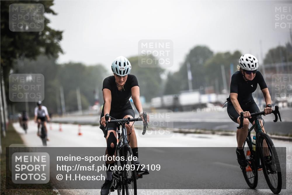 16.08.2026 - KN Förde Triathlon 2026 H.Heesch http://msf.ph/oto/9972109 16.08.2026 10:04:11 Radfahren 226, 227, 228 meine-sportfotos.de