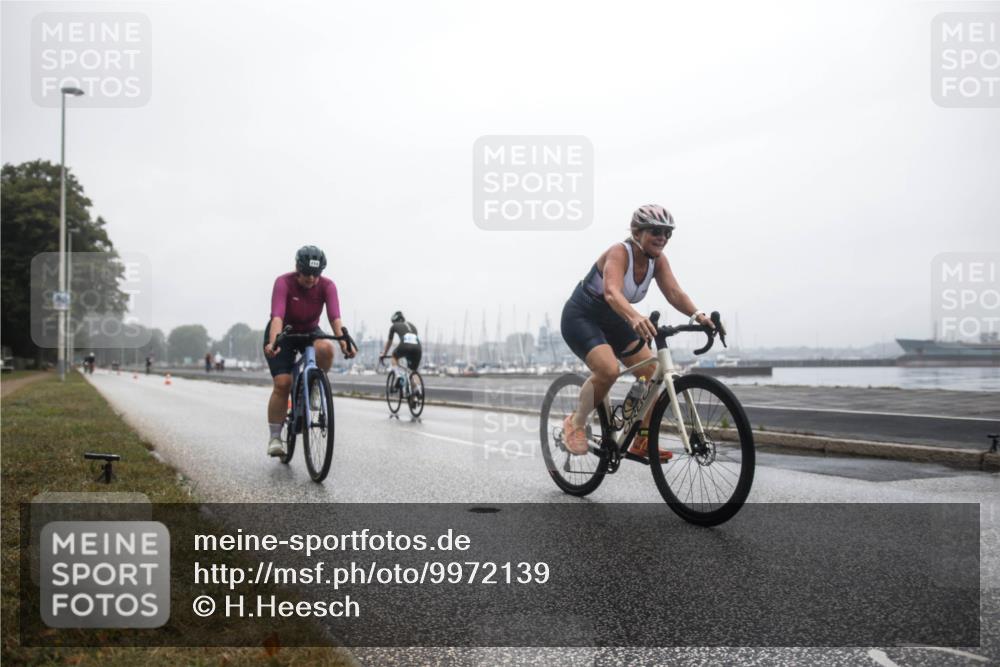 16.08.2026 - KN Förde Triathlon 2026 H.Heesch http://msf.ph/oto/9972139 16.08.2026 09:52:34 Radfahren 163, 165, 191, 212, 235, 259 meine-sportfotos.de