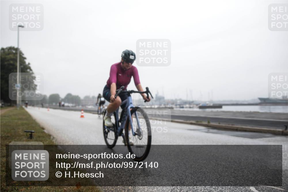 16.08.2026 - KN Förde Triathlon 2026 H.Heesch http://msf.ph/oto/9972140 16.08.2026 09:52:35 Radfahren 163, 165, 191, 212, 235, 240, 259 meine-sportfotos.de