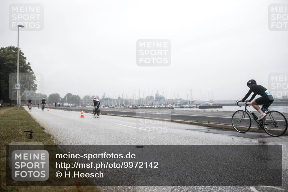 16.08.2026 - KN Förde Triathlon 2026 H.Heesch http://msf.ph/oto/9972142 16.08.2026 09:52:42 Radfahren 129, 240, 242, 253 meine-sportfotos.de
