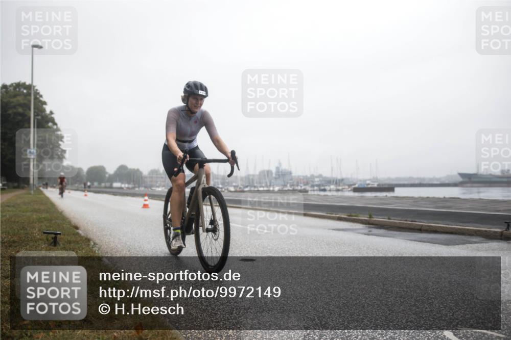 16.08.2026 - KN Förde Triathlon 2026 H.Heesch http://msf.ph/oto/9972149 16.08.2026 09:53:03 Radfahren 108, 139, 194, 239, 260 meine-sportfotos.de