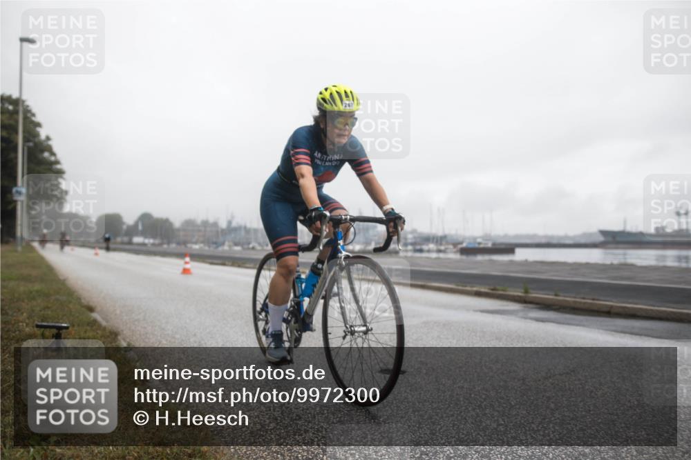16.08.2026 - KN Förde Triathlon 2026 H.Heesch http://msf.ph/oto/9972300 16.08.2026 10:00:26 Radfahren 184, 267 meine-sportfotos.de