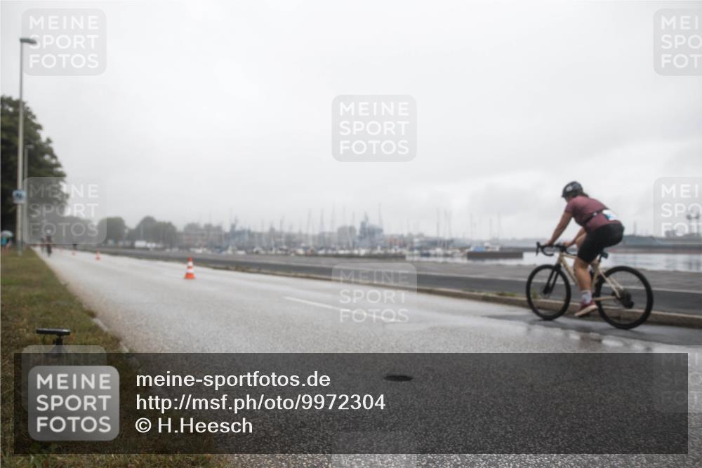 16.08.2026 - KN Förde Triathlon 2026 H.Heesch http://msf.ph/oto/9972304 16.08.2026 10:00:41 Radfahren 242, 246 meine-sportfotos.de