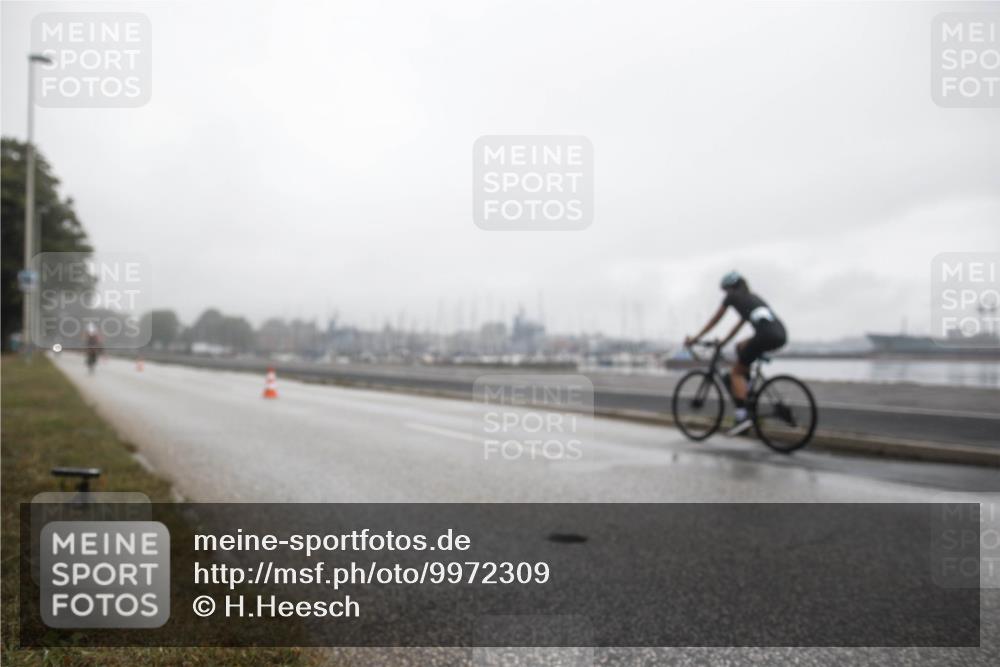 16.08.2026 - KN Förde Triathlon 2026 H.Heesch http://msf.ph/oto/9972309 16.08.2026 10:01:02 Radfahren 212, 243 meine-sportfotos.de