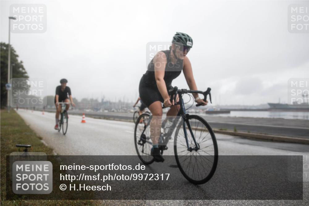 16.08.2026 - KN Förde Triathlon 2026 H.Heesch http://msf.ph/oto/9972317 16.08.2026 10:01:40 Radfahren 239, 245, 255 meine-sportfotos.de