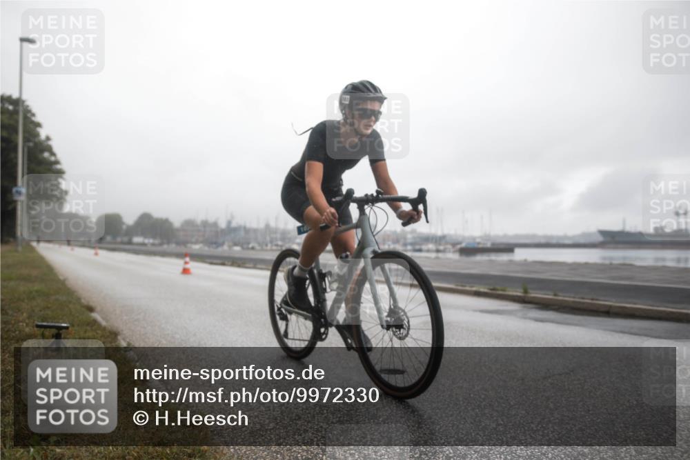 16.08.2026 - KN Förde Triathlon 2026 H.Heesch http://msf.ph/oto/9972330 16.08.2026 10:02:40 Radfahren 126, 204, 211 meine-sportfotos.de