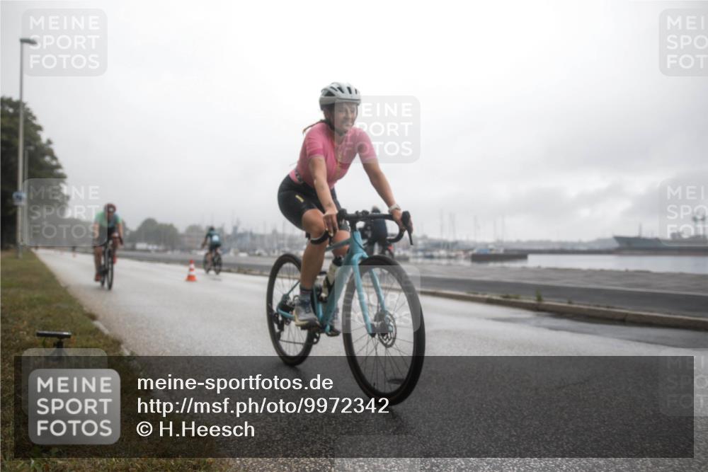 16.08.2026 - KN Förde Triathlon 2026 H.Heesch http://msf.ph/oto/9972342 16.08.2026 10:03:21 Radfahren 241, 244 meine-sportfotos.de