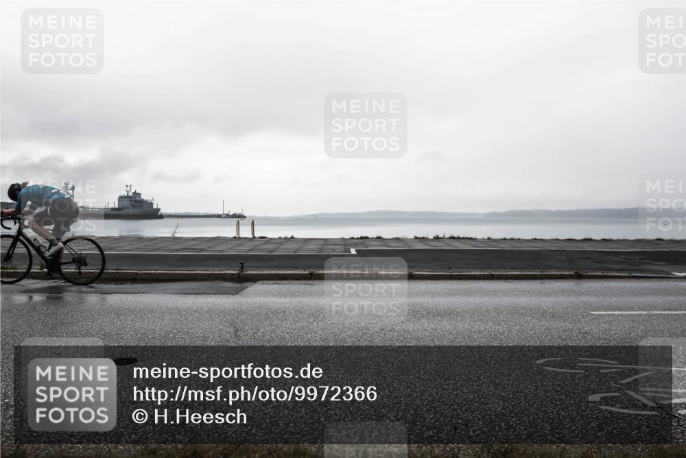 16.08.2026 - KN Förde Triathlon 2026 H.Heesch http://msf.ph/oto/9972366 16.08.2026 10:04:13 Radfahren 227, 228 meine-sportfotos.de