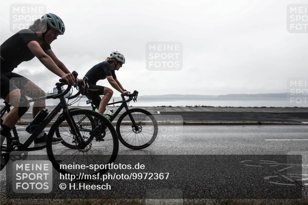 16.08.2026 - KN Förde Triathlon 2026 H.Heesch http://msf.ph/oto/9972367 16.08.2026 10:04:13 Radfahren 227, 228 meine-sportfotos.de