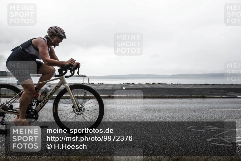 16.08.2026 - KN Förde Triathlon 2026 H.Heesch http://msf.ph/oto/9972376 16.08.2026 10:04:27 Radfahren  meine-sportfotos.de