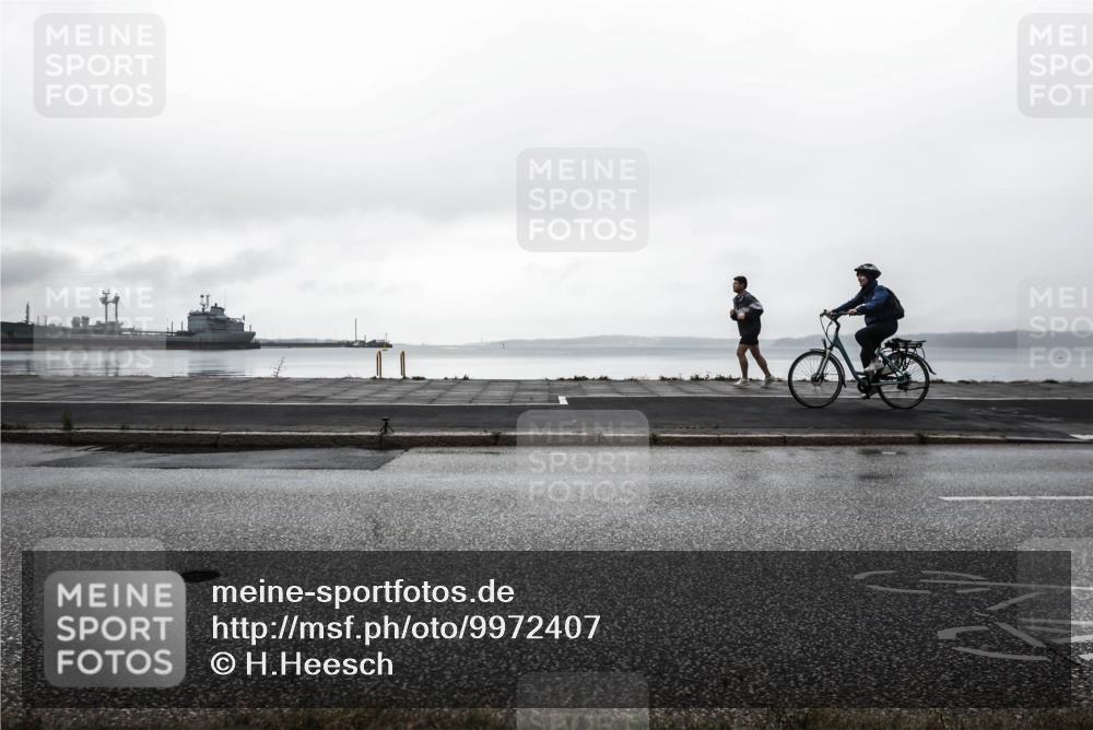 16.08.2026 - KN Förde Triathlon 2026 H.Heesch http://msf.ph/oto/9972407 16.08.2026 10:04:59 Radfahren  meine-sportfotos.de