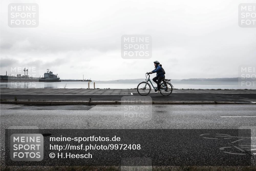 16.08.2026 - KN Förde Triathlon 2026 H.Heesch http://msf.ph/oto/9972408 16.08.2026 10:04:59 Radfahren  meine-sportfotos.de