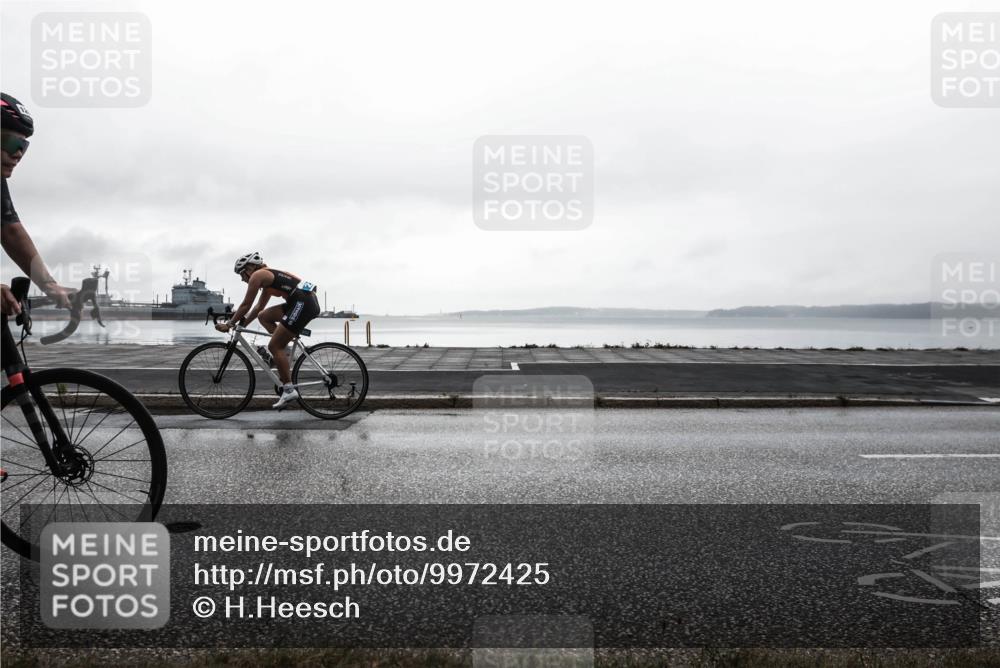 16.08.2026 - KN Förde Triathlon 2026 H.Heesch http://msf.ph/oto/9972425 16.08.2026 10:05:39 Radfahren  meine-sportfotos.de