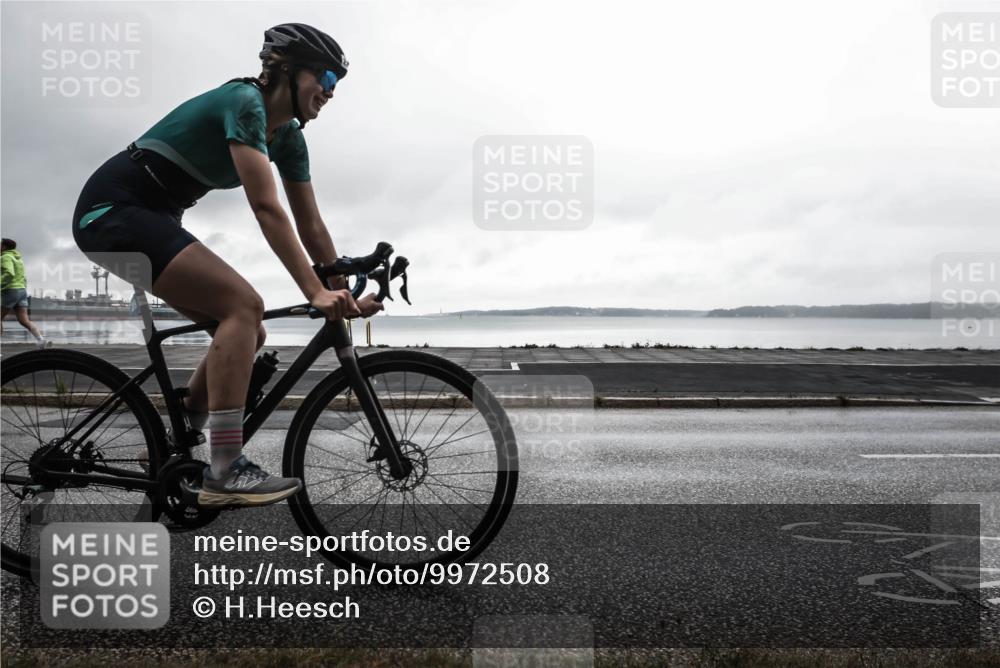 16.08.2026 - KN Förde Triathlon 2026 H.Heesch http://msf.ph/oto/9972508 16.08.2026 10:08:01 Radfahren 128, 216, 264 meine-sportfotos.de