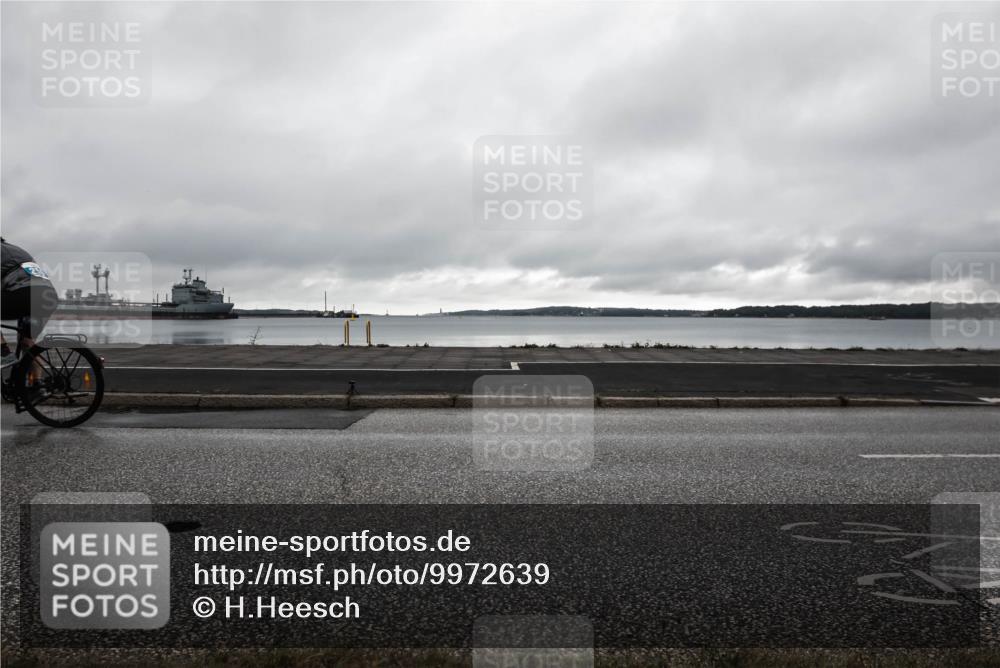 16.08.2026 - KN Förde Triathlon 2026 H.Heesch http://msf.ph/oto/9972639 16.08.2026 10:19:47 Radfahren  meine-sportfotos.de