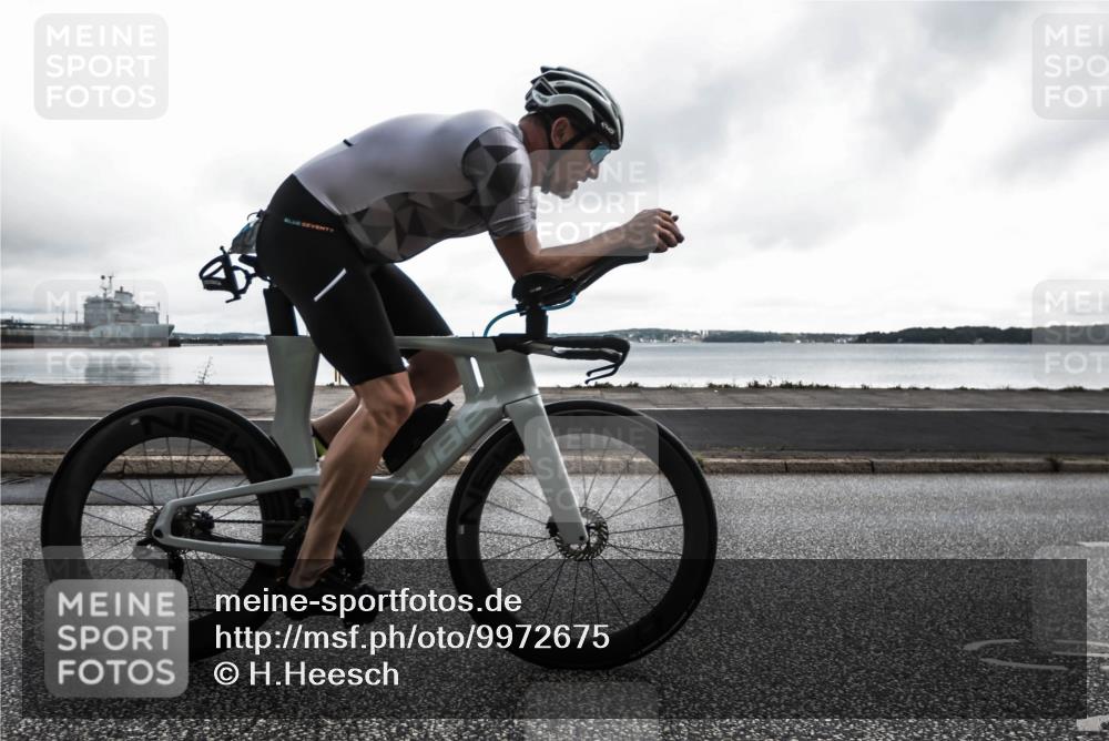 16.08.2026 - KN Förde Triathlon 2026 H.Heesch http://msf.ph/oto/9972675 16.08.2026 11:00:39 Radfahren 302, 312 meine-sportfotos.de