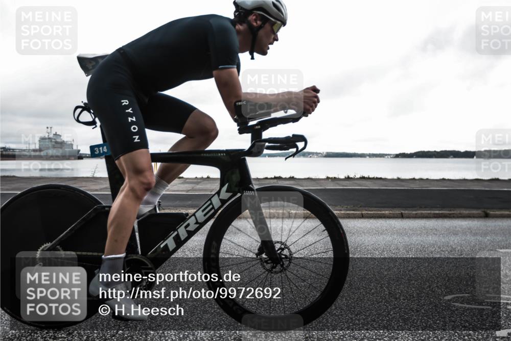 16.08.2026 - KN Förde Triathlon 2026 H.Heesch http://msf.ph/oto/9972692 16.08.2026 11:02:17 Radfahren 314, 327, 441 meine-sportfotos.de