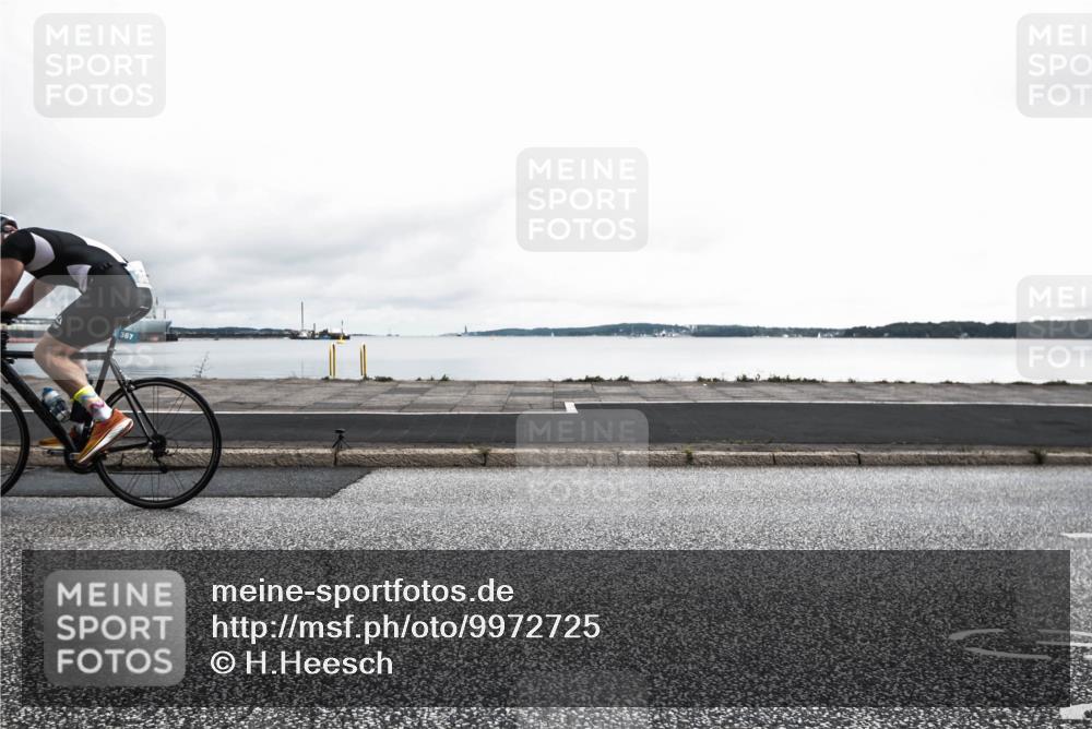 16.08.2026 - KN Förde Triathlon 2026 H.Heesch http://msf.ph/oto/9972725 16.08.2026 11:05:22 Radfahren 350, 355, 367 meine-sportfotos.de