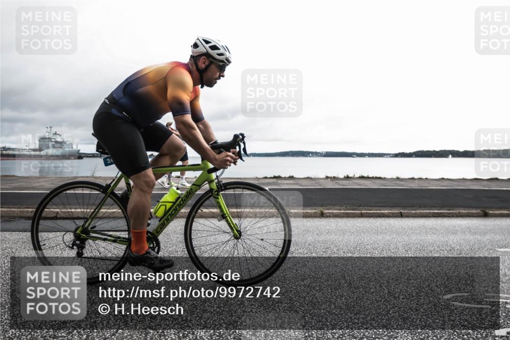 16.08.2026 - KN Förde Triathlon 2026 H.Heesch http://msf.ph/oto/9972742 16.08.2026 11:07:21 Radfahren 302, 306, 322, 328, 345, 348, 371 meine-sportfotos.de