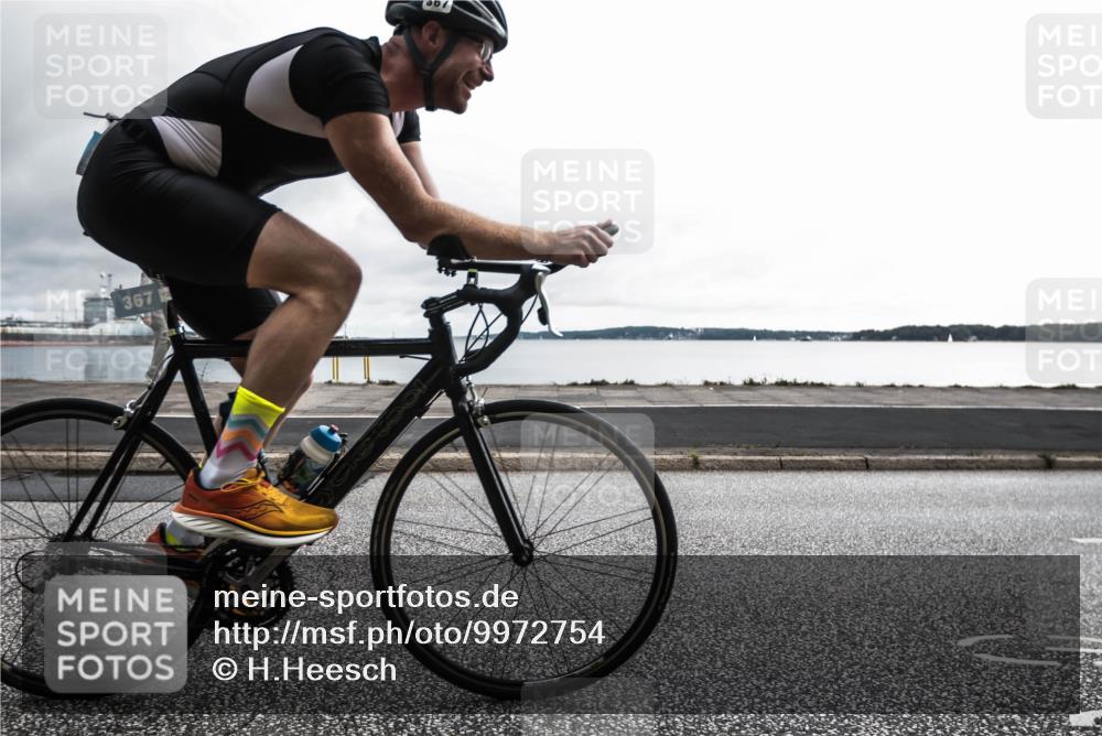 16.08.2026 - KN Förde Triathlon 2026 H.Heesch http://msf.ph/oto/9972754 16.08.2026 11:07:45 Radfahren 367, 391 meine-sportfotos.de