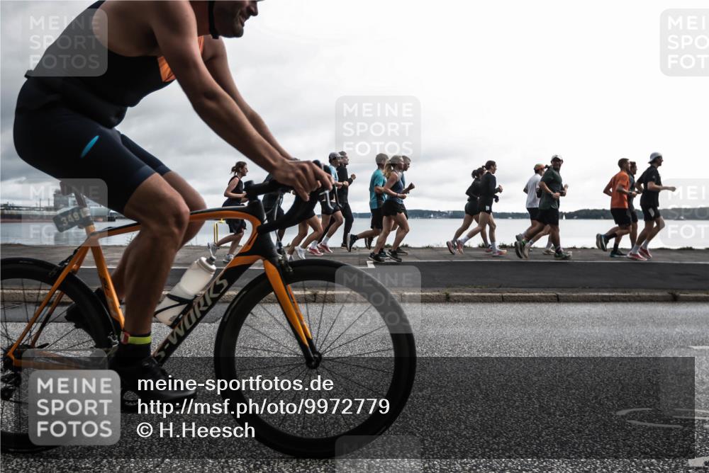 16.08.2026 - KN Förde Triathlon 2026 H.Heesch http://msf.ph/oto/9972779 16.08.2026 11:09:27 Radfahren 221, 302, 349, 356, 357, 369, 397, 441 meine-sportfotos.de