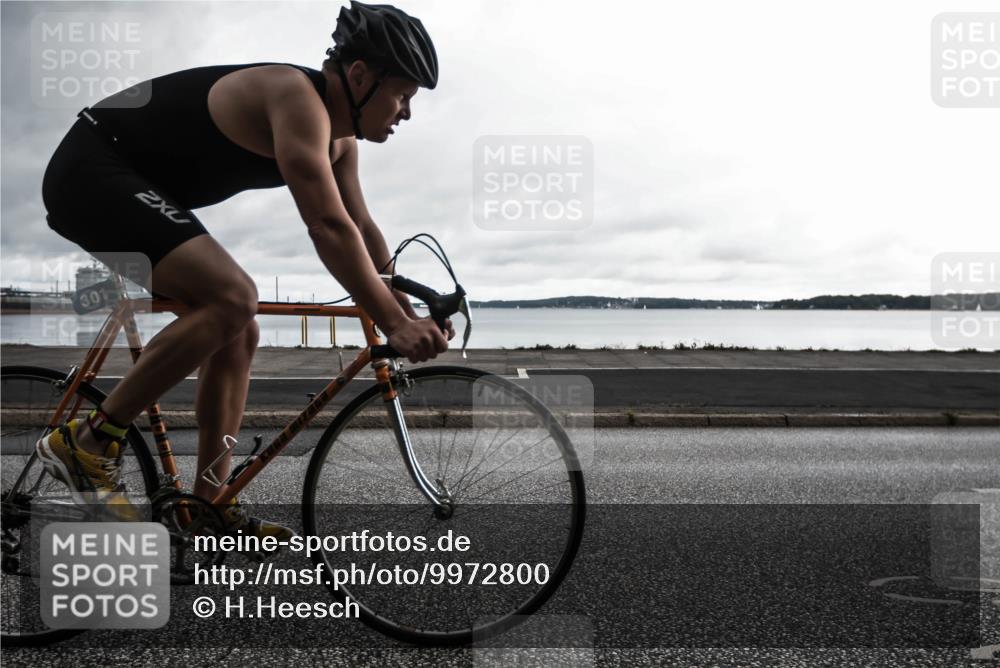 16.08.2026 - KN Förde Triathlon 2026 H.Heesch http://msf.ph/oto/9972800 16.08.2026 11:10:29 Radfahren 301, 310, 313, 323, 375, 383 meine-sportfotos.de