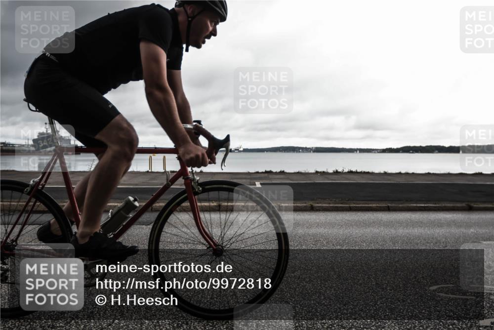 16.08.2026 - KN Förde Triathlon 2026 H.Heesch http://msf.ph/oto/9972818 16.08.2026 11:11:18 Radfahren 314, 317, 342, 372, 386, 430 meine-sportfotos.de