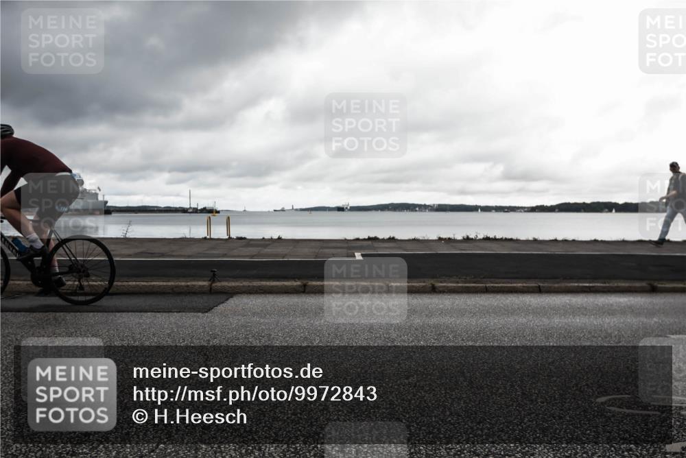 16.08.2026 - KN Förde Triathlon 2026 H.Heesch http://msf.ph/oto/9972843 16.08.2026 11:12:03 Radfahren 312, 357, 369, 389, 393 meine-sportfotos.de